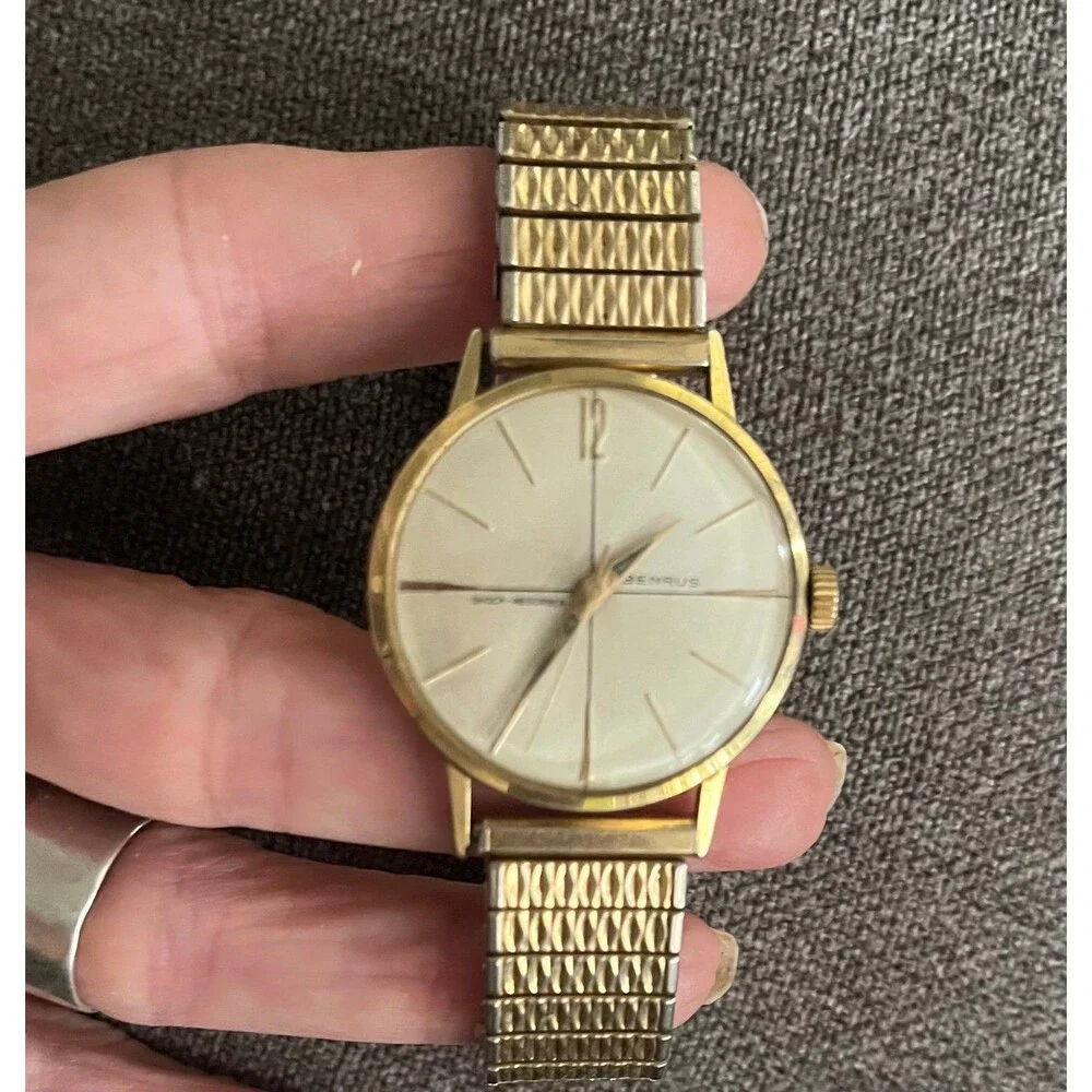 Vintage MCM Mid Century Modern 14K Solid Gold Benrus Shock Absorber Wristwatch